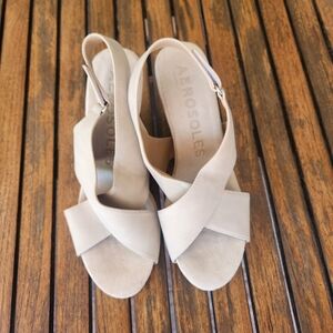 Women's Aerosoles Payton Sandals Light Khaki Size 9.5 Wedge Flirty Summer Chic